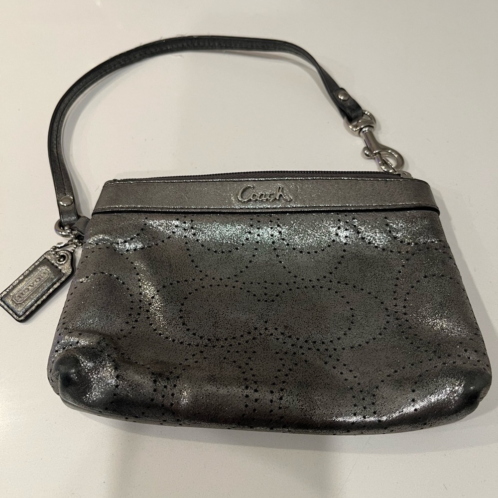Gray leather Coach Wristlet!!